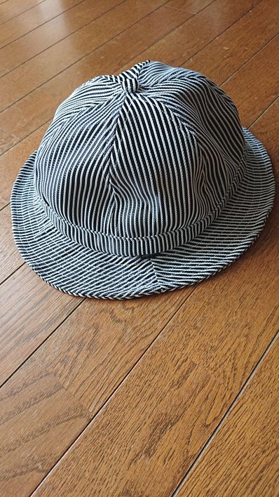 Supreme Stripe Mesh Bell Hat "Black"