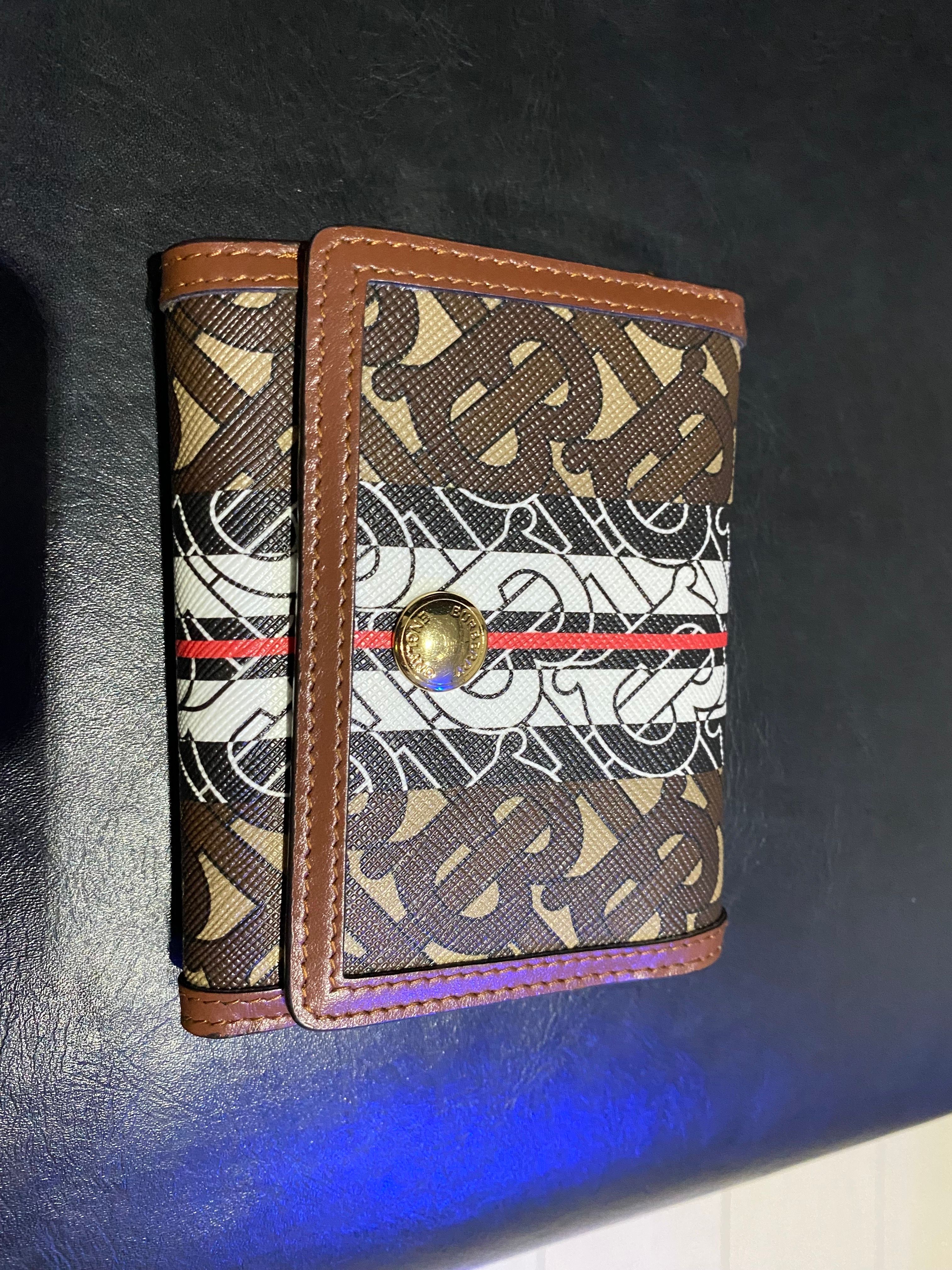 バーバリー サイフ