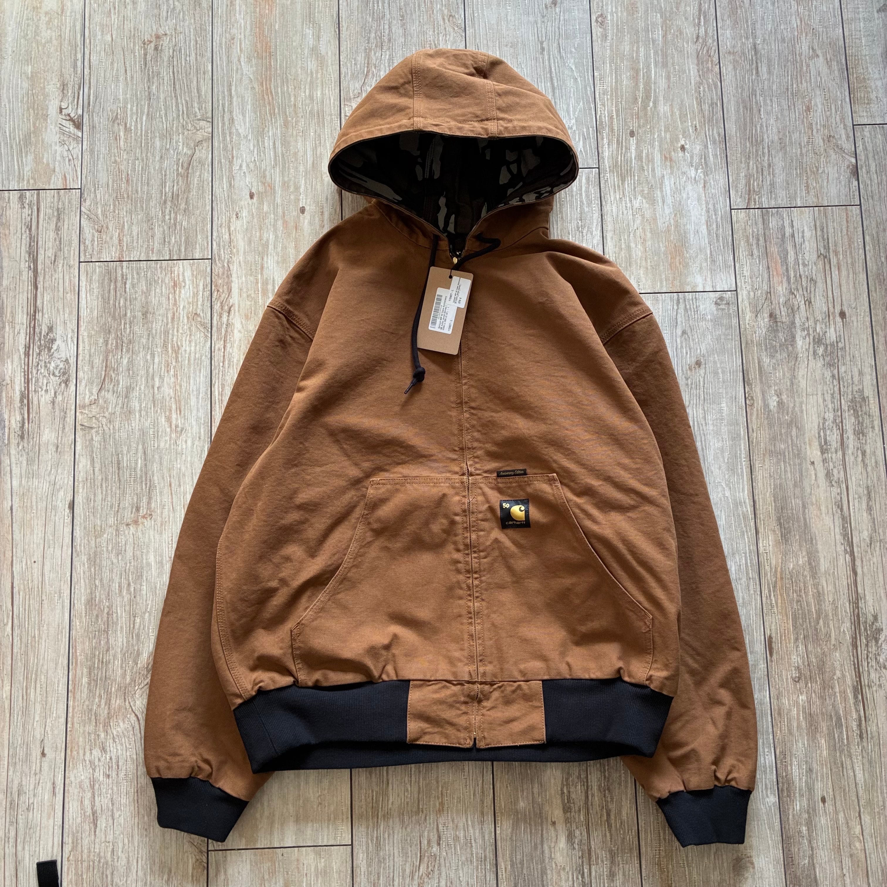 カーハートWIP OG アクティブジャケット50thアニバーサリーエディション キャンバス "ハミルトンブラウン/カモツリーバーク"