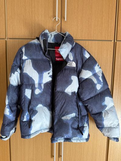 Supreme x The North Face Bleached Denim Print Nuptse Jacket "Indigo"