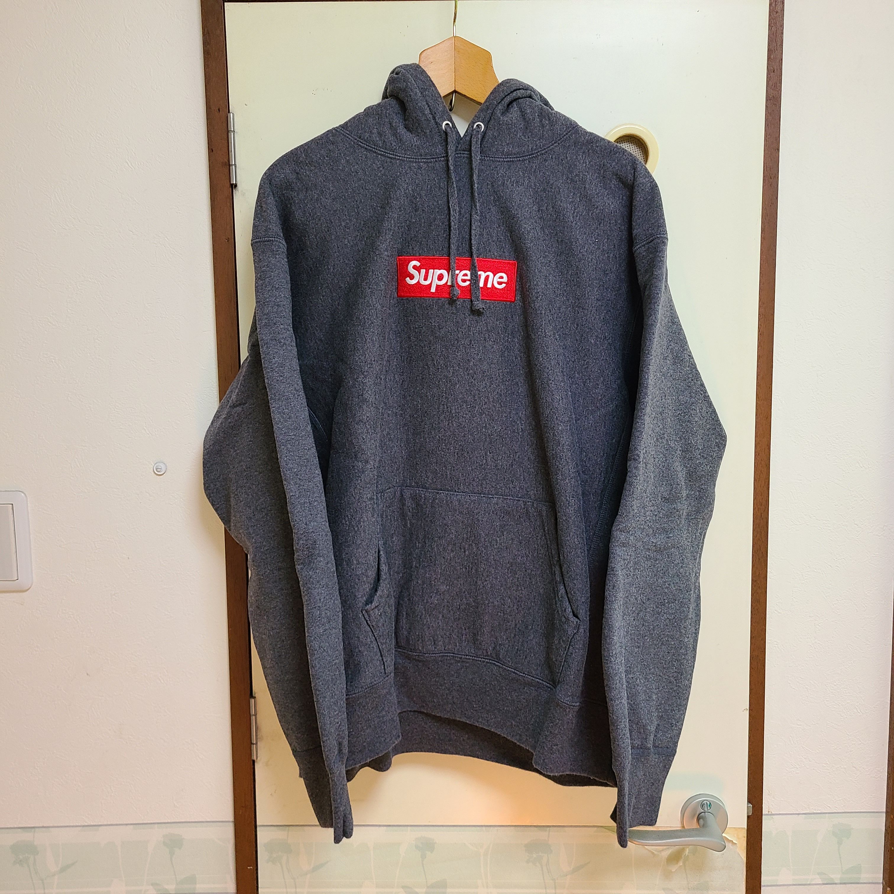 Supreme Box Logo Hooded Sweatshirt "Charcoal" (21FW)
