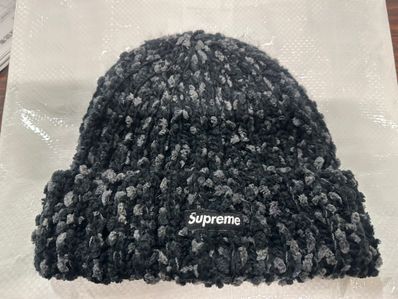 Supreme Chenille Beanie "Black"