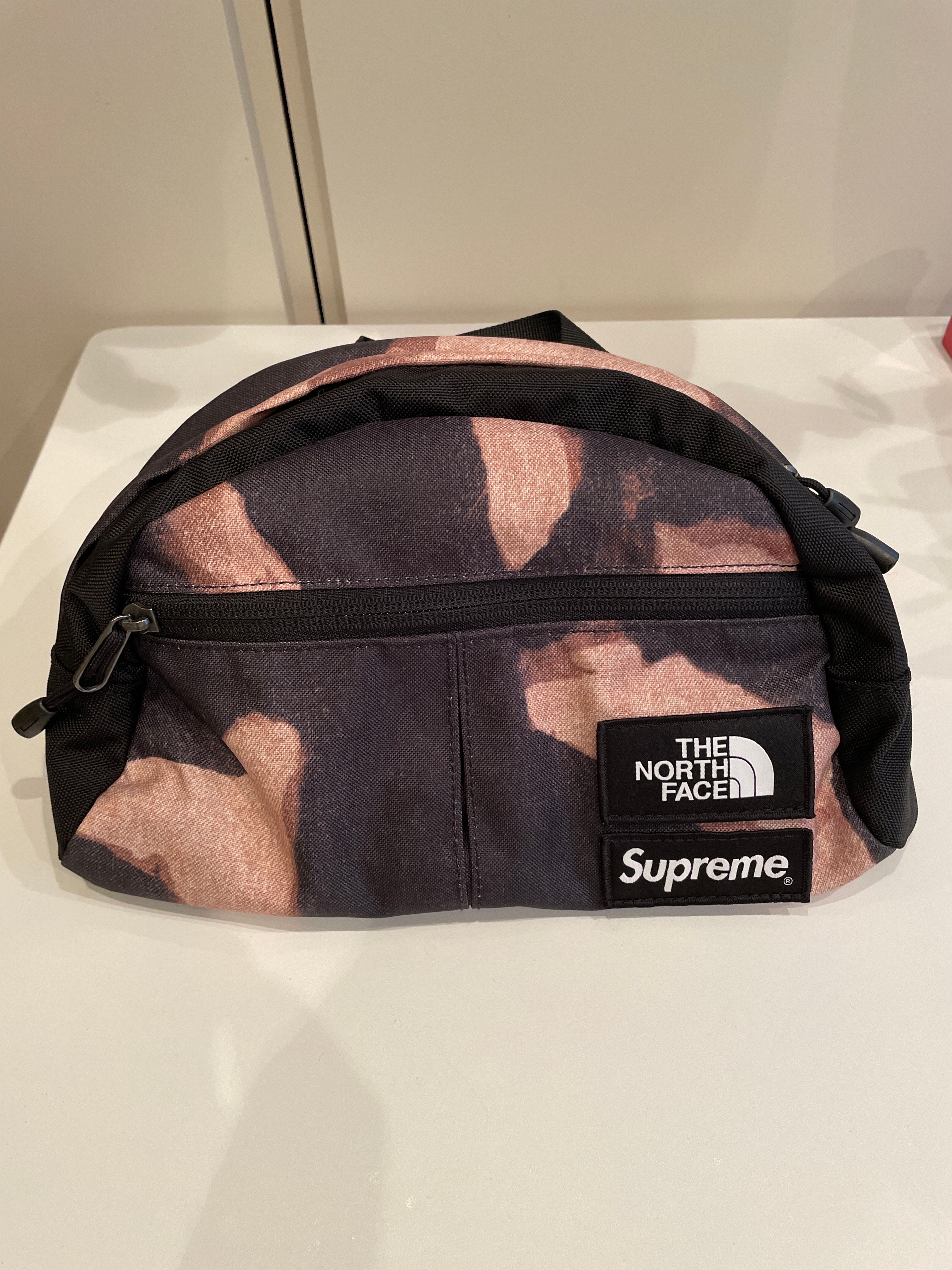 Supreme x The North Face Bleached Denim Print Roo II "Black"