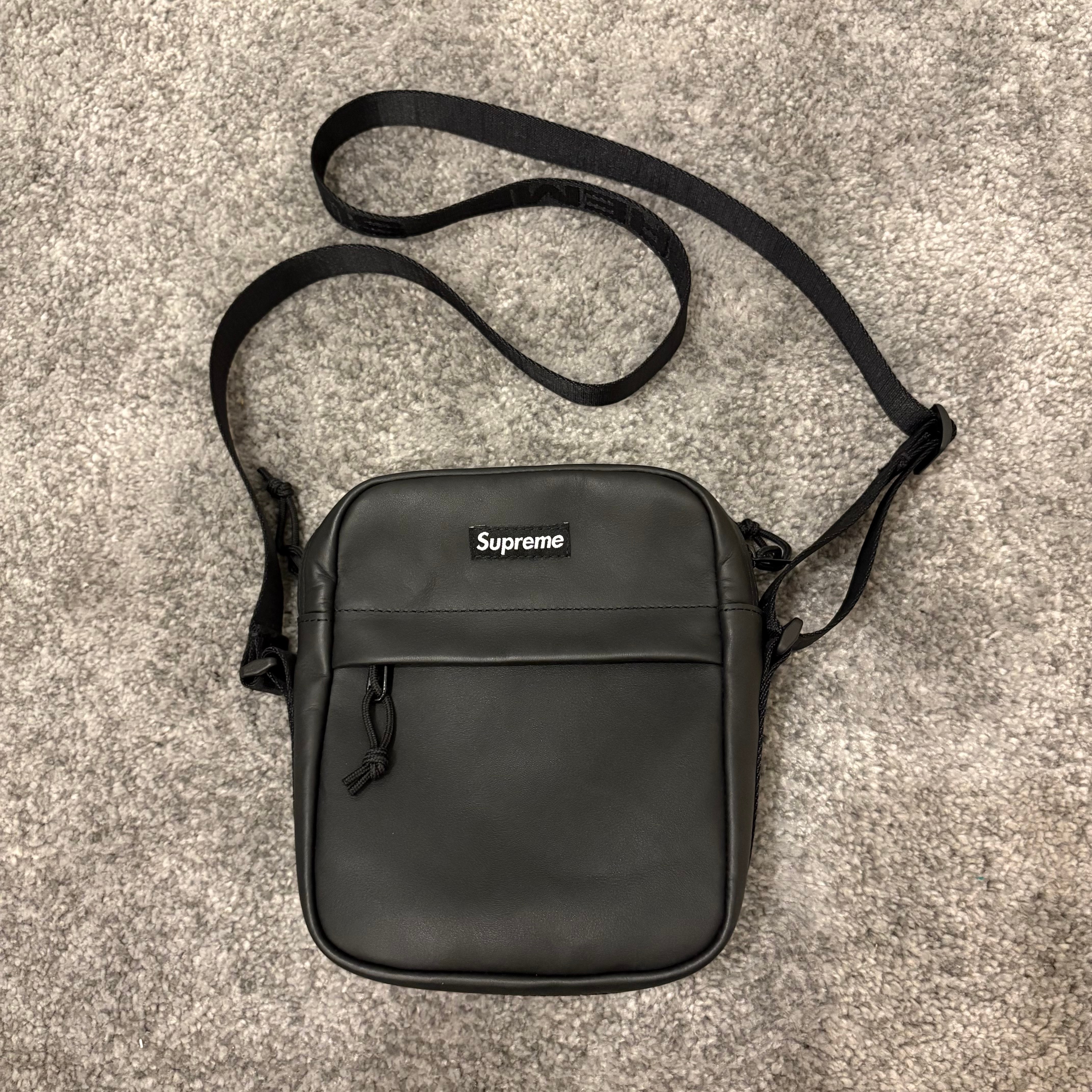 Supreme FW22 Small Waist Bag 