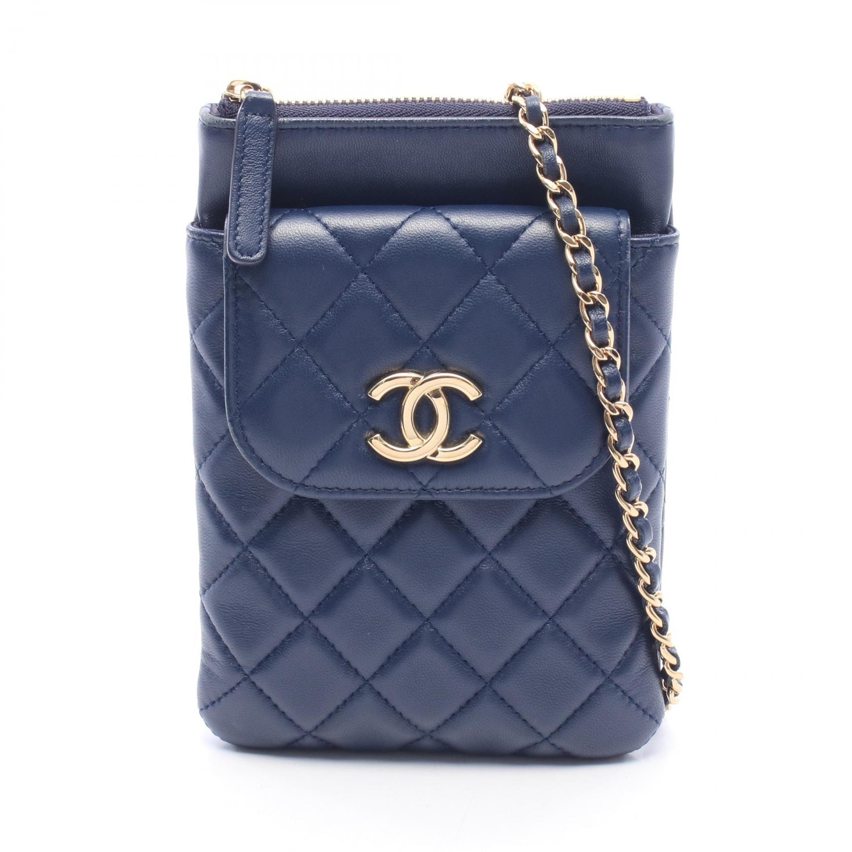 シャネル CHANEL マトラッセ フォンケース ショルダーバッグ バッグ ラムスキン(羊革) レディース ネイビー系 AP1191 【中古】