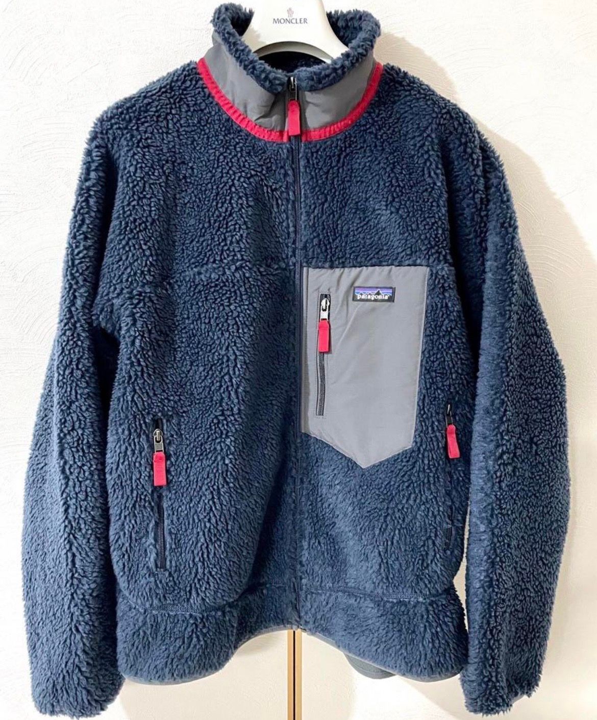 patagonia Men's Classic RetroX Jacket "New Navy w/Wax Red"