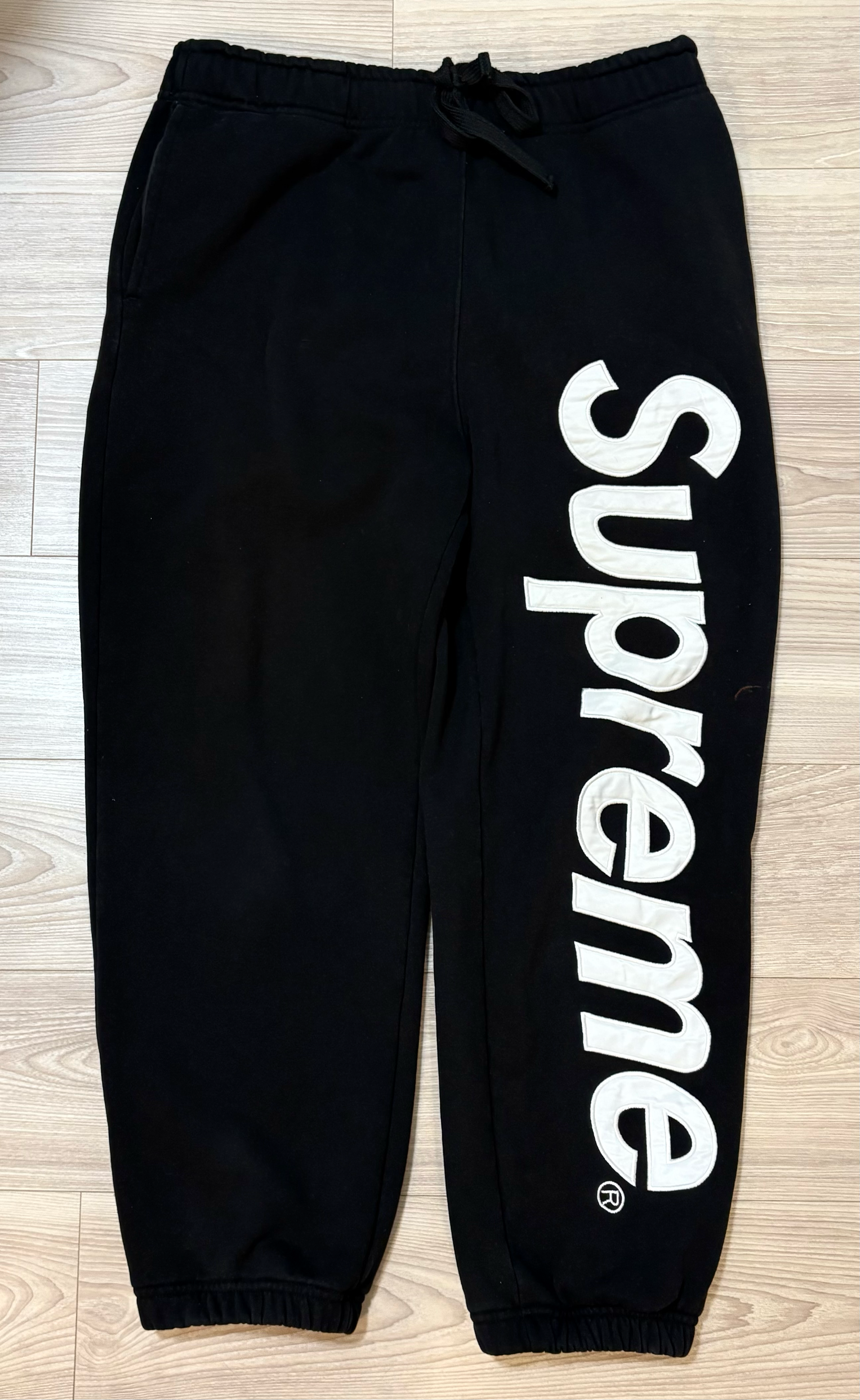 Supreme Satin Applique Sweatpant "Black" (24FW)
