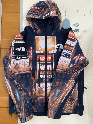 Supreme x The North Face Taped Seam Shell Jacket "Times square" NP52207I x NF0A82RK