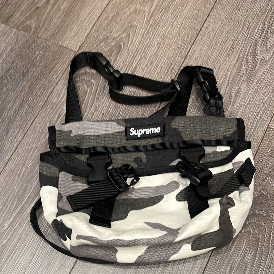 Supreme 25SS Mini Messenger Bag "Snow Camo"