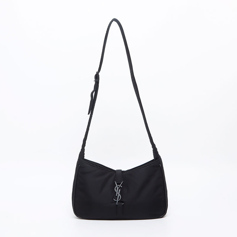 イヴ・サンローラン YSL ナイロン Le 5  7 ショルダーバッグ【中古】