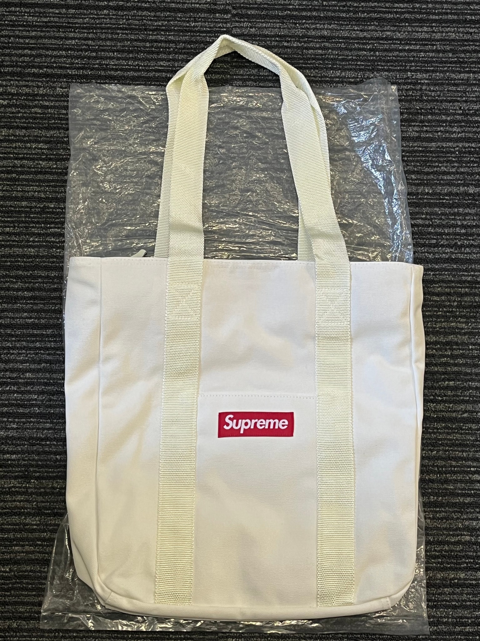 Supreme Canvas Tote "White"