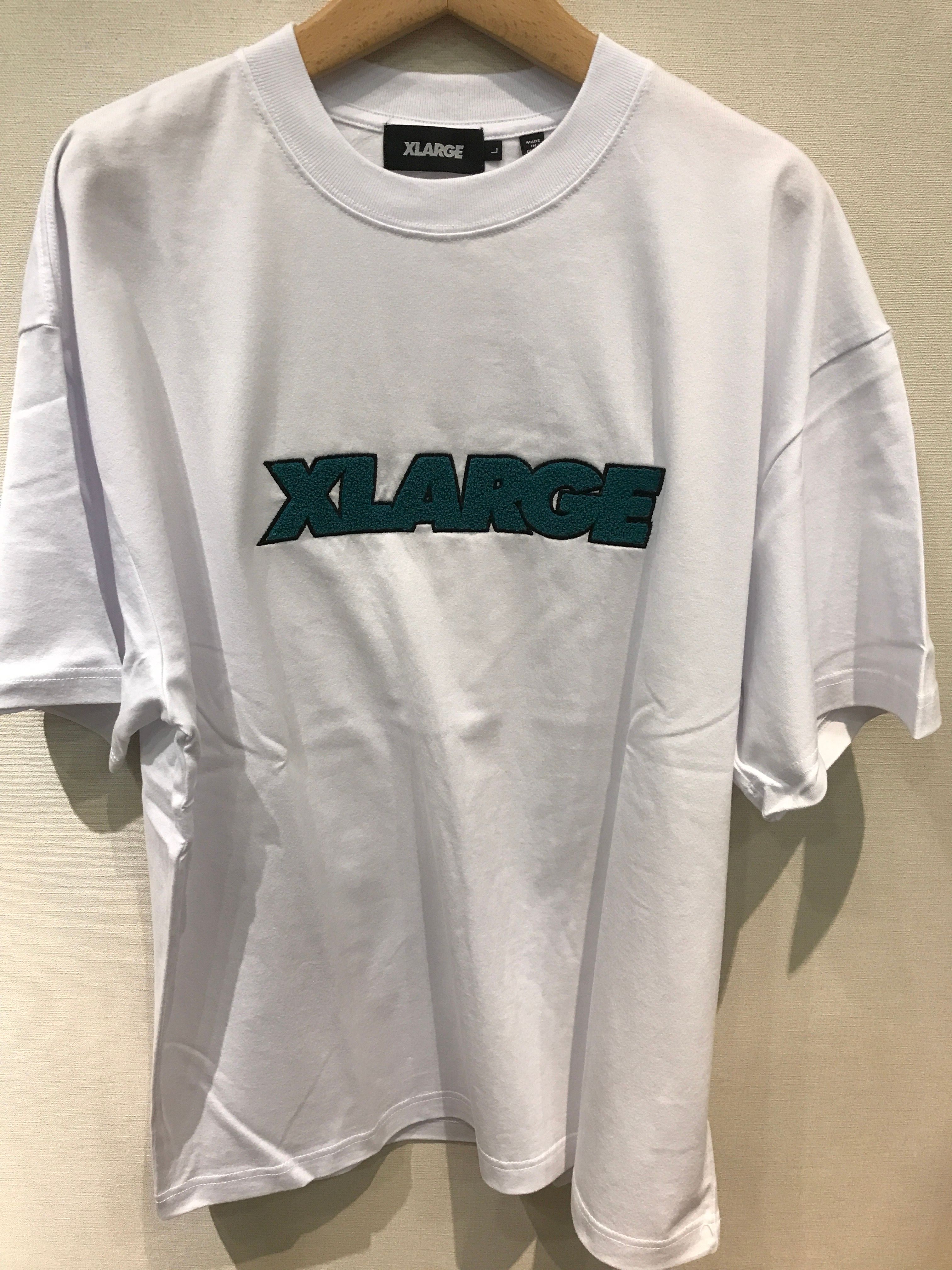 CHENILLE STAND LOGO S/S TEE