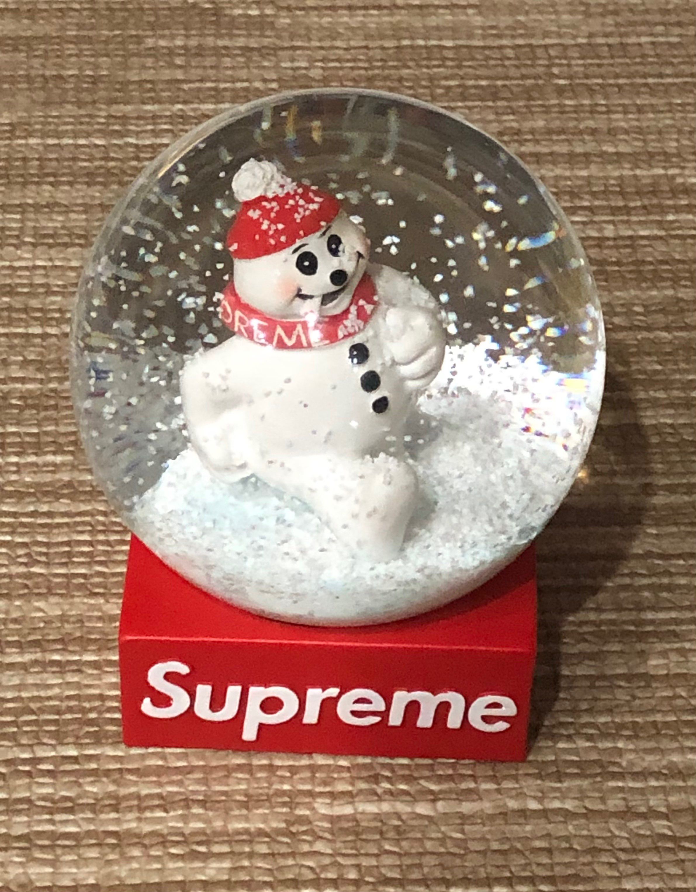 Supreme Snowman Snowglobe 
