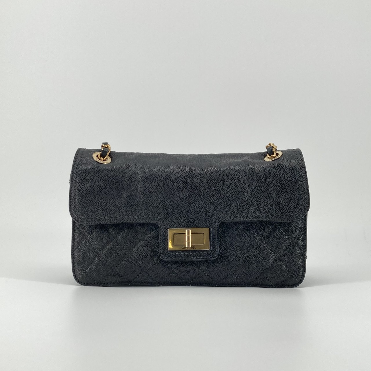 CHANEL(シャネル) 2.55 マトラッセ 16番台 エイジド カーフスキン A37586 ハンドバッグ ブラック×ゴールド