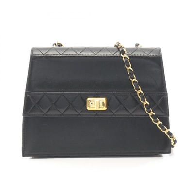 シャネル CHANEL マトラッセ ショルダーバッグ バッグ レザー レディース ブラック系 【中古】
