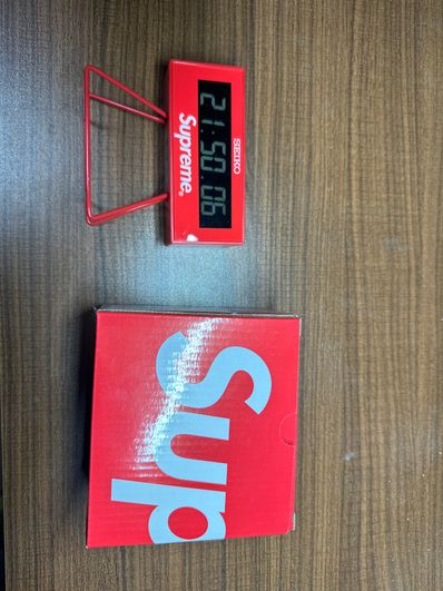 Supreme / Seiko Marathon Clock "Red"