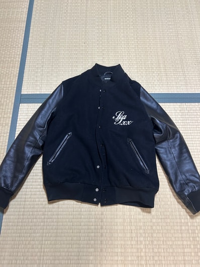 GOD SELECTION XXX x WIND AND SEA STADIUM JUMPER GX-A22-WSJK-01 "Black"