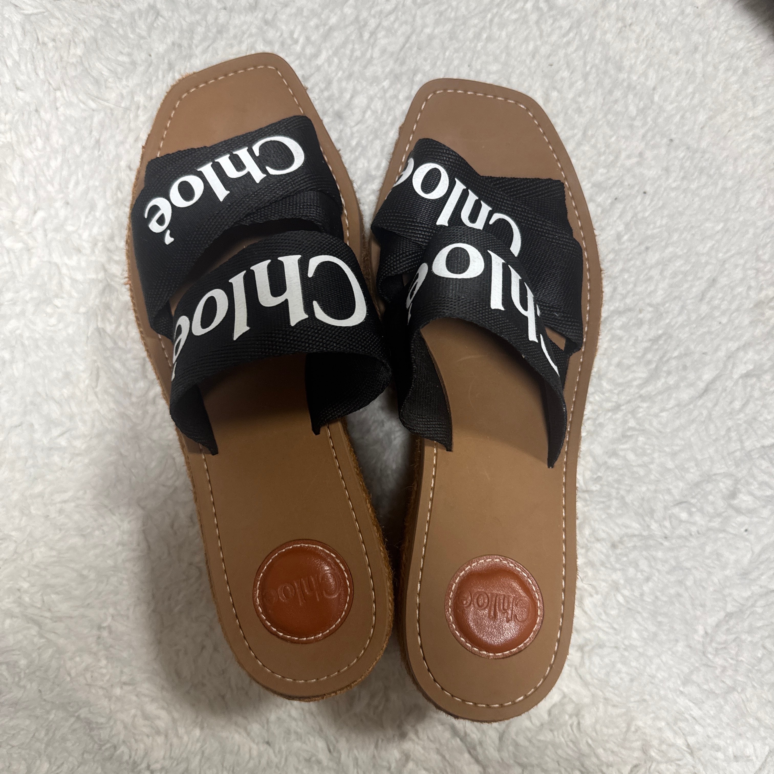 Chloe Woody Wedge Mule ”Black”