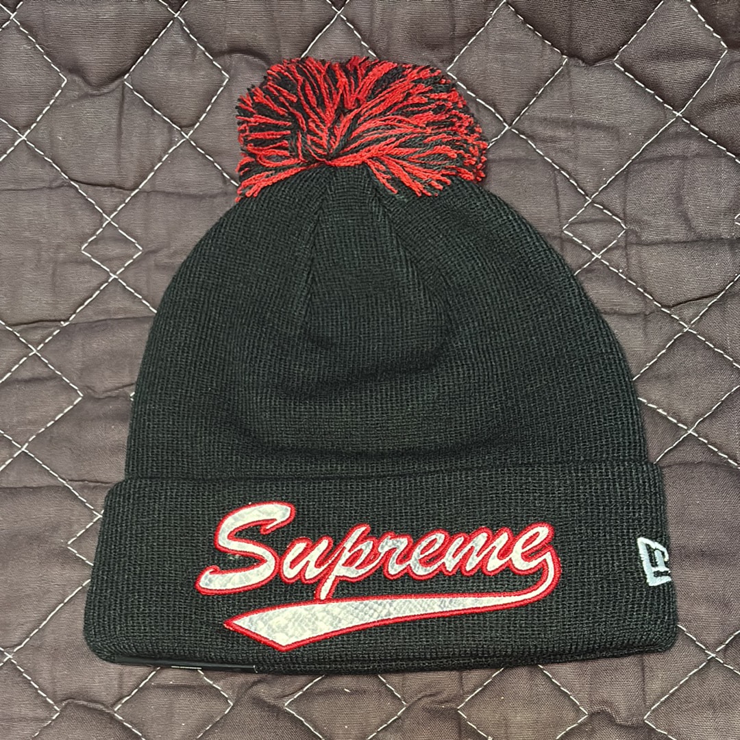 Supreme New Era®︎ Snake Script Beanie Black