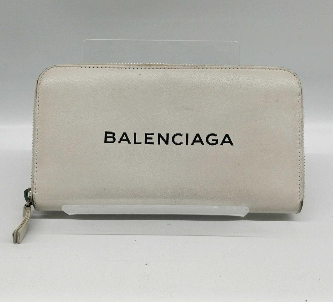 BALENCIAGA