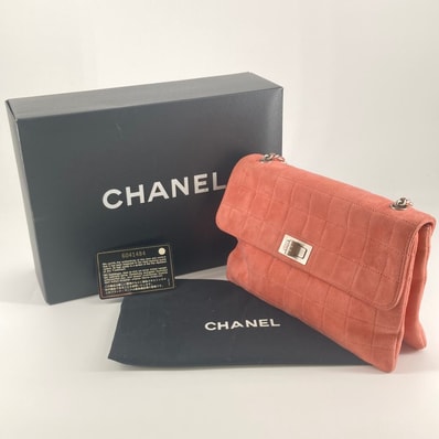 CHANEL(シャネル) 2.55チョコバー スエード製 6番台 チェーン ショルダーバッグ サーモンピンク