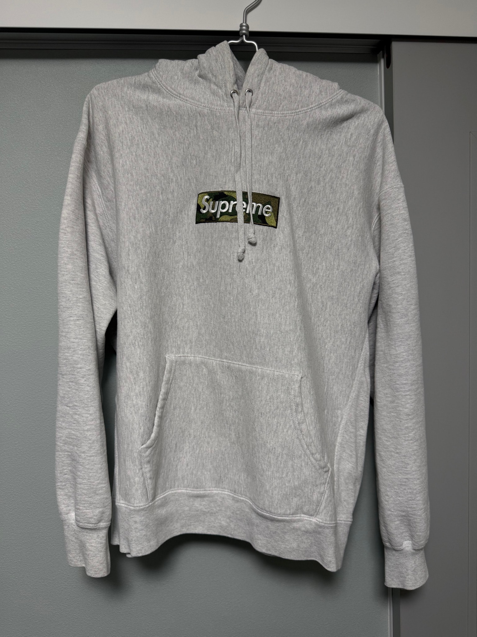 Supreme Box Logo Hooded Sweatshirt "Ash Grey" (23FW)
