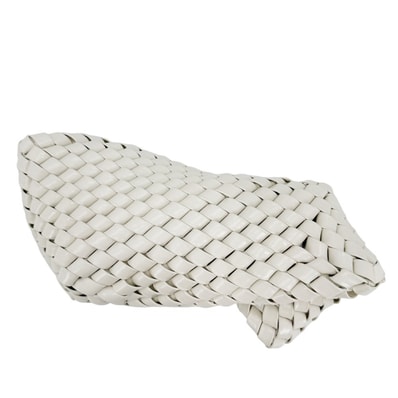 BOTTEGAVENETA ボッテガヴェネタ クラッチバッグ イントレチャート 小物入れ ポーチ エナメル ホワイト 白 シルバー金具 レディース【中古品】
