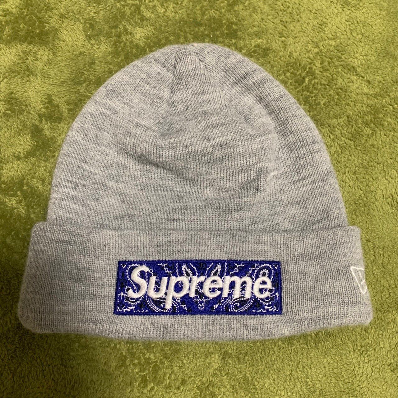 Supreme New Era® Box Logo Beanie "Grey"