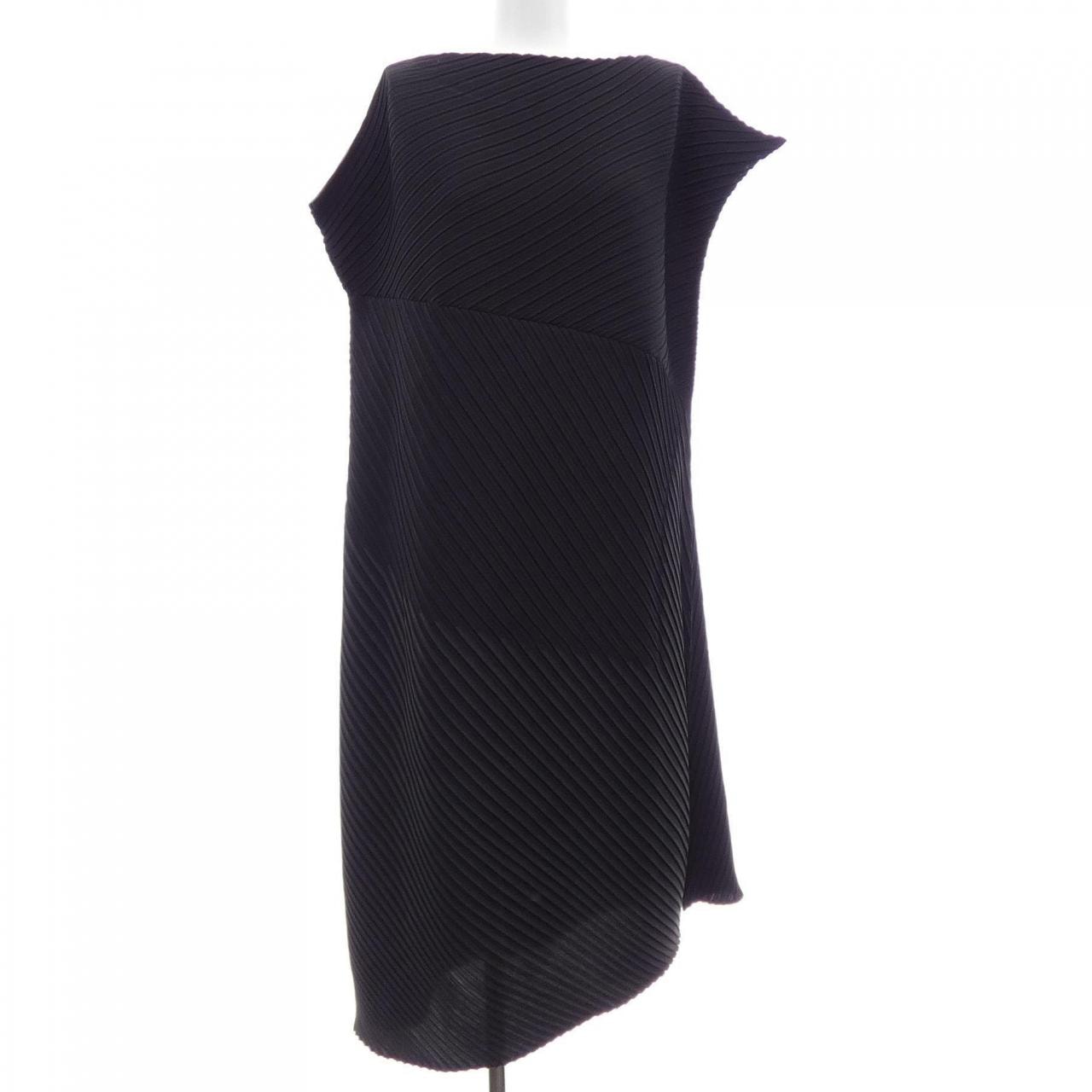 イッセイミヤケ ISSEY MIYAKE IM31FH649 ワンピース