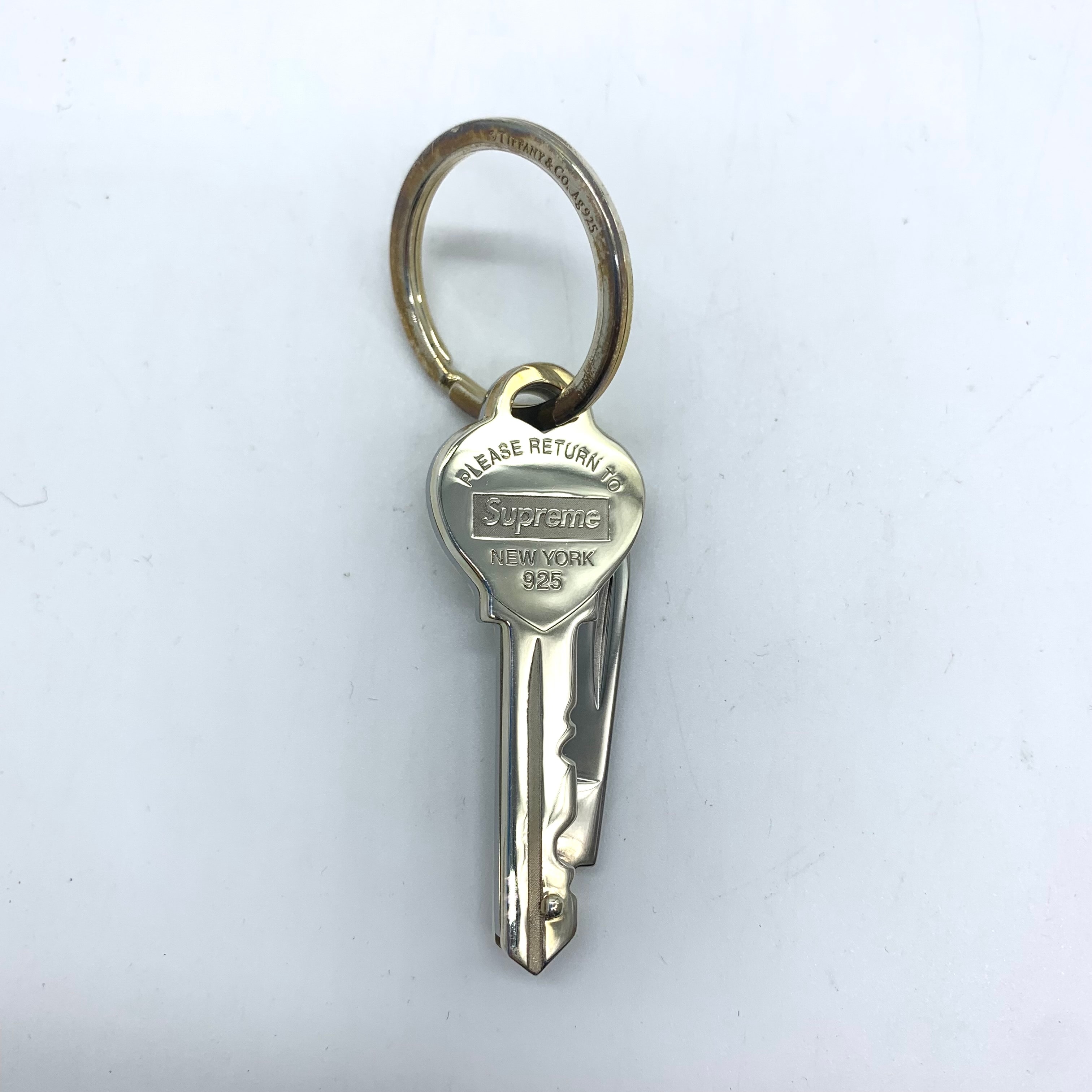 Supreme / CDW Delta Carabiner 