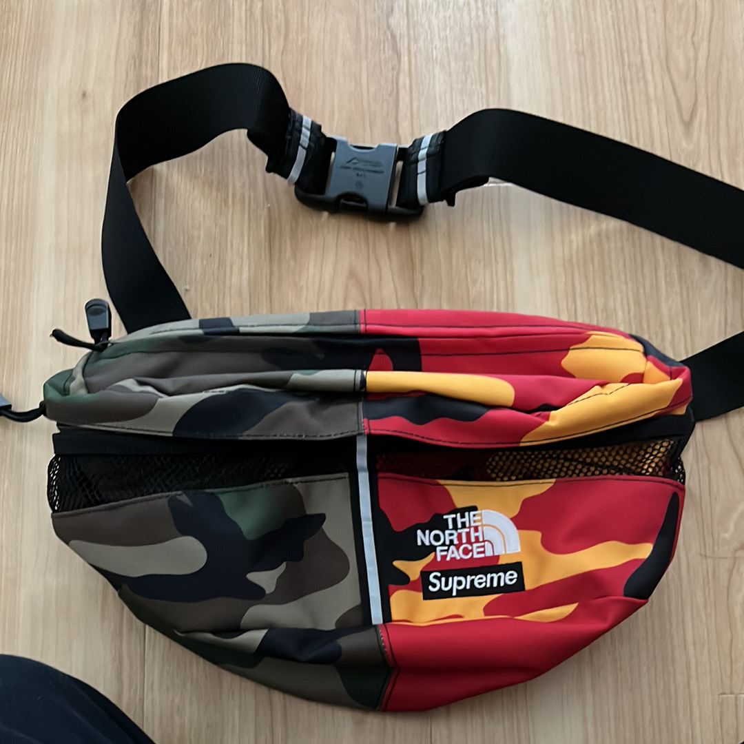 Supreme x The North Face Split Waist Bag "Camo"
