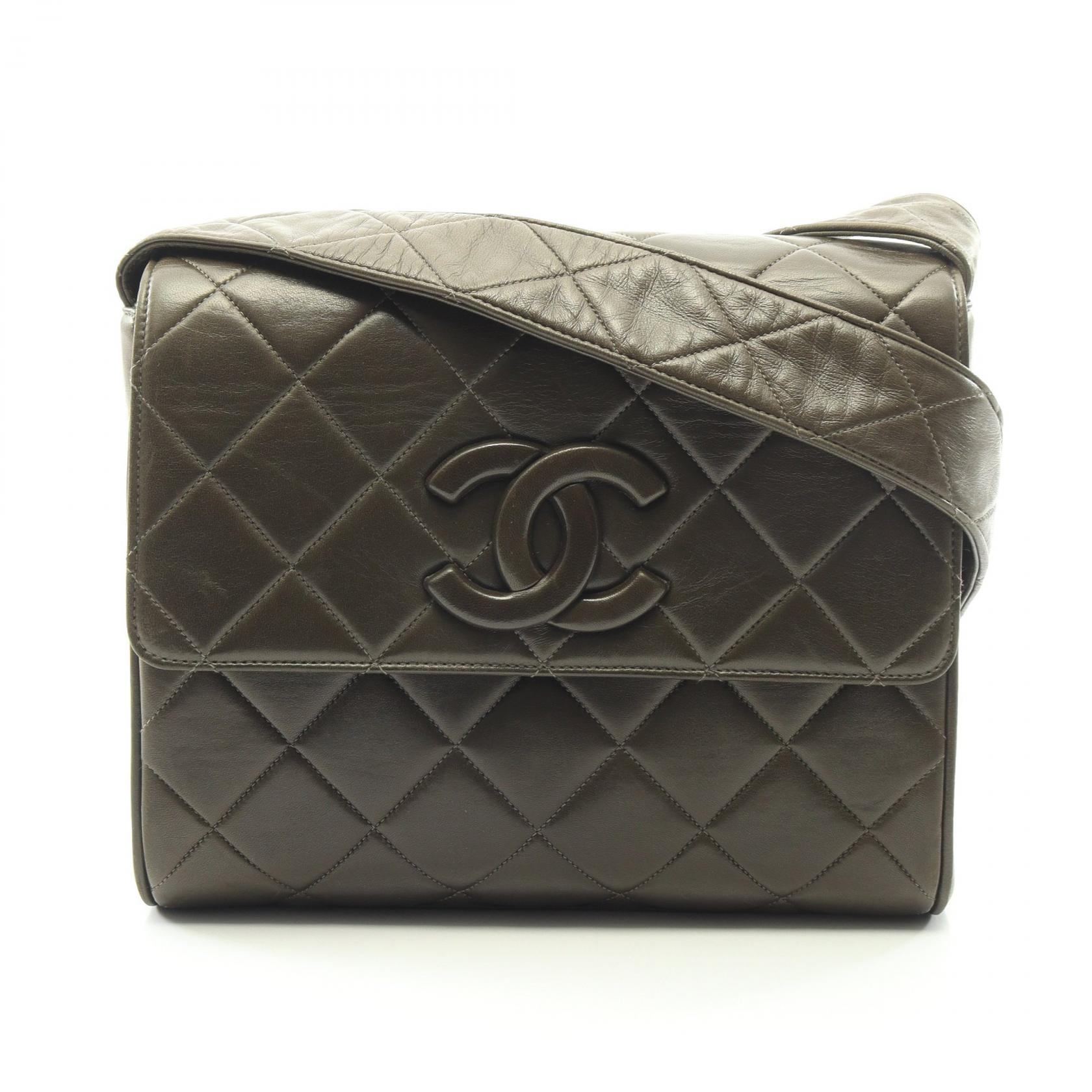 シャネル CHANEL マトラッセ ショルダーバッグ バッグ ラムスキン(羊革) レディース カーキ系 【中古】