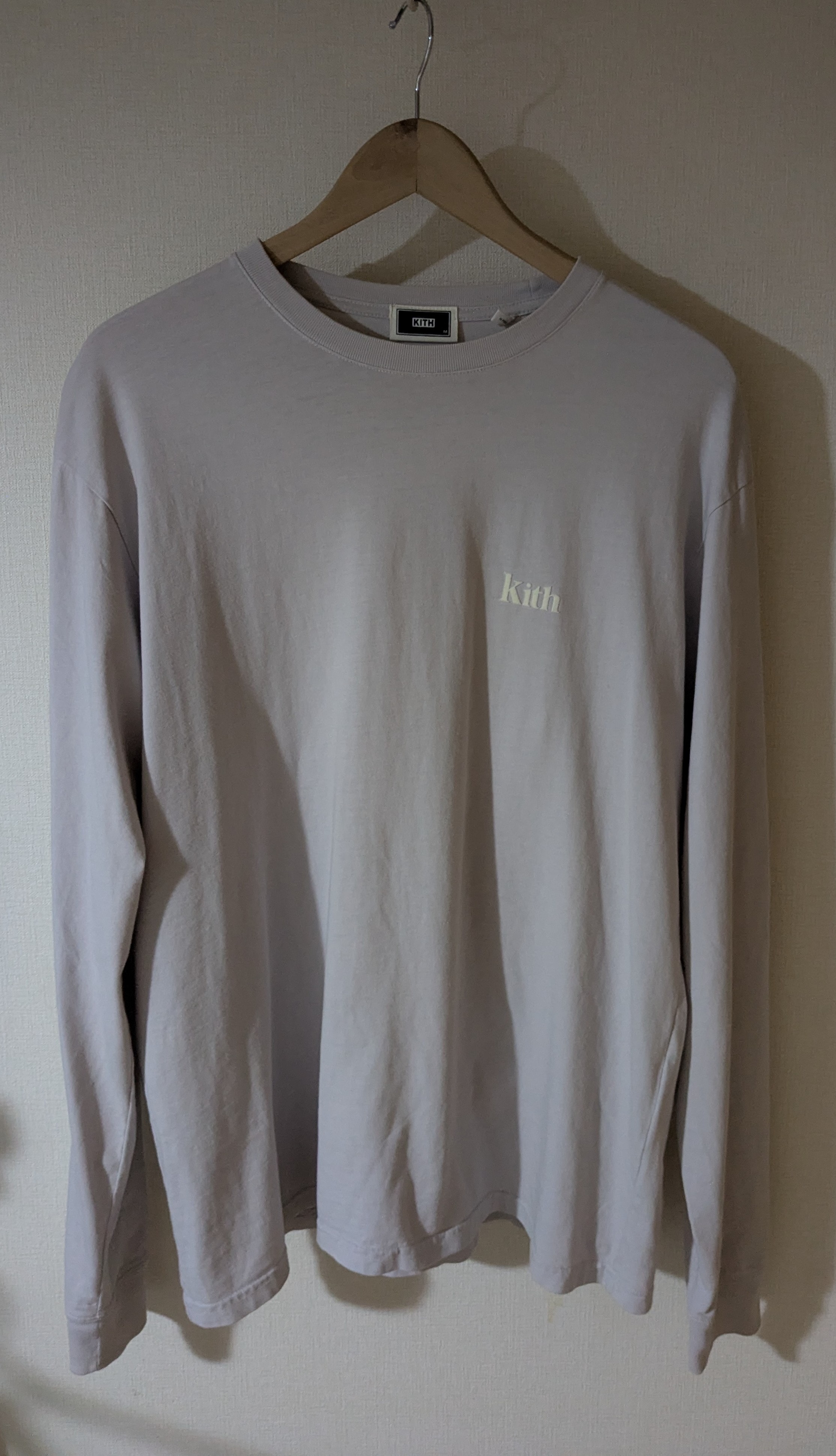 kith serif tee
