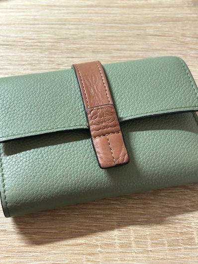 LOEWE Small Vertical Wallet In Soft Grained Calfskin "Rosemary/Tan"