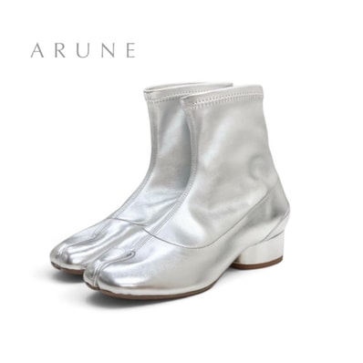 メゾンマルジェラ Maison Margiela ブーツ ショートブーツ 靴 シューズ レザー シルバー 未使用 足袋