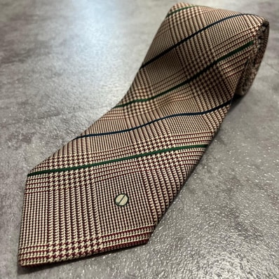 【Dunhill】ダンヒル dロゴ グレンチェック ネクタイ 千鳥格子 ハウンドトゥース 格子柄 斜めストライプ 細かな織り模様 ベージュ ブラウン