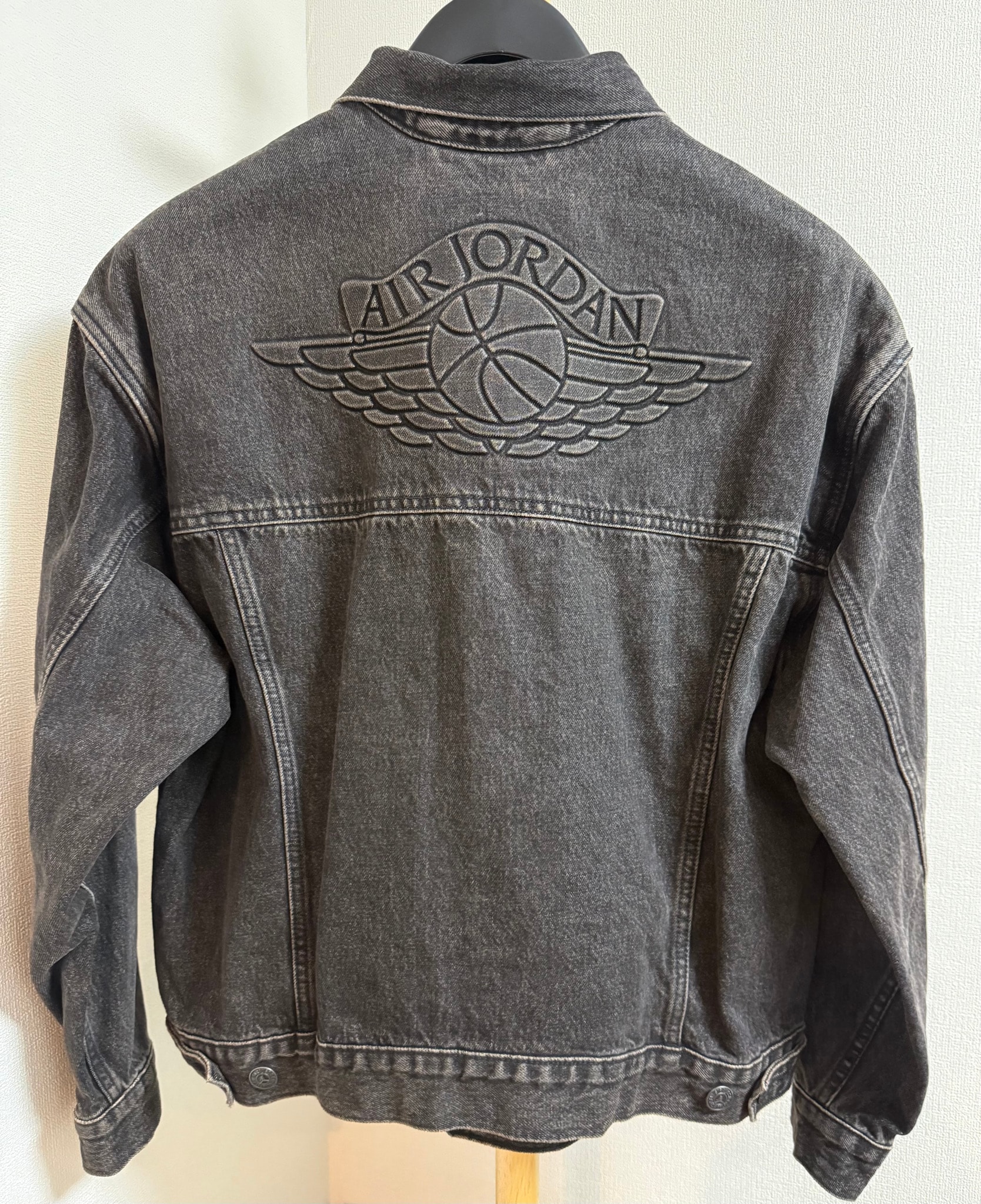 Nike Jordan x Levi's Type III Denim Trucker Jacket "Black Wash"