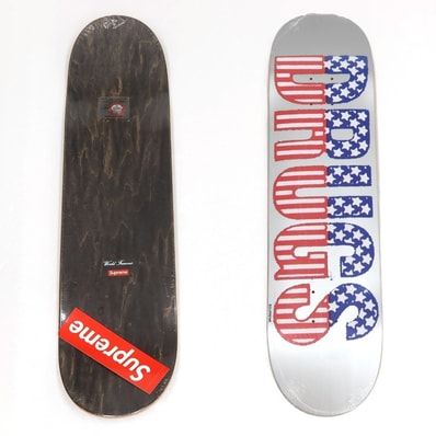【中古】【未使用】シュプリーム Supreme 2024年秋冬 Drugs Skateboard スケートボード デッキ スケボー シルバー【サイズ8.375×32.125】【メンズ】