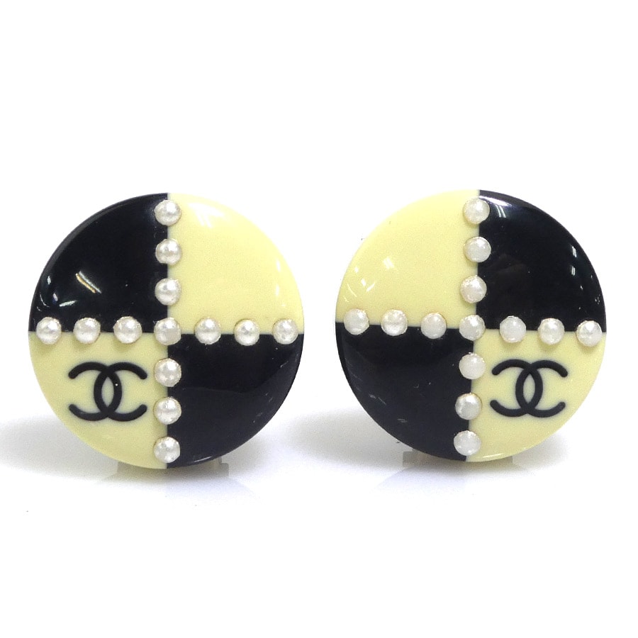 シャネル CHANEL イヤリング ココマーク レジン/メタル オフホワイト/ブラック/ゴールド レディース【中古】 e61754a