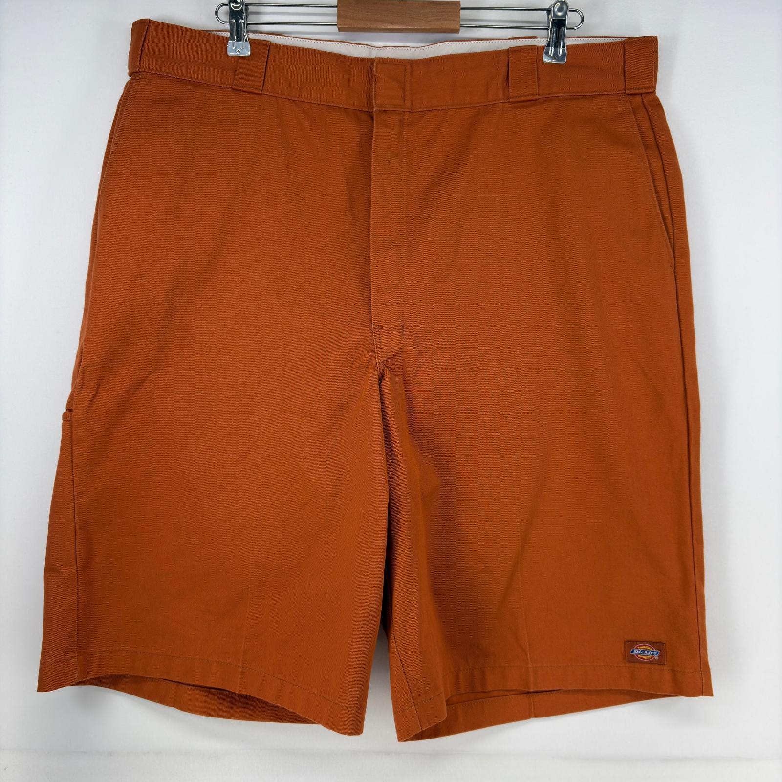 古着 ディッキーズ Dickies ショートパンツ ワークパンツ ワンポイント ハーフパンツ 大きいサイズ カラーパンツ w42 オレンジ メンズ