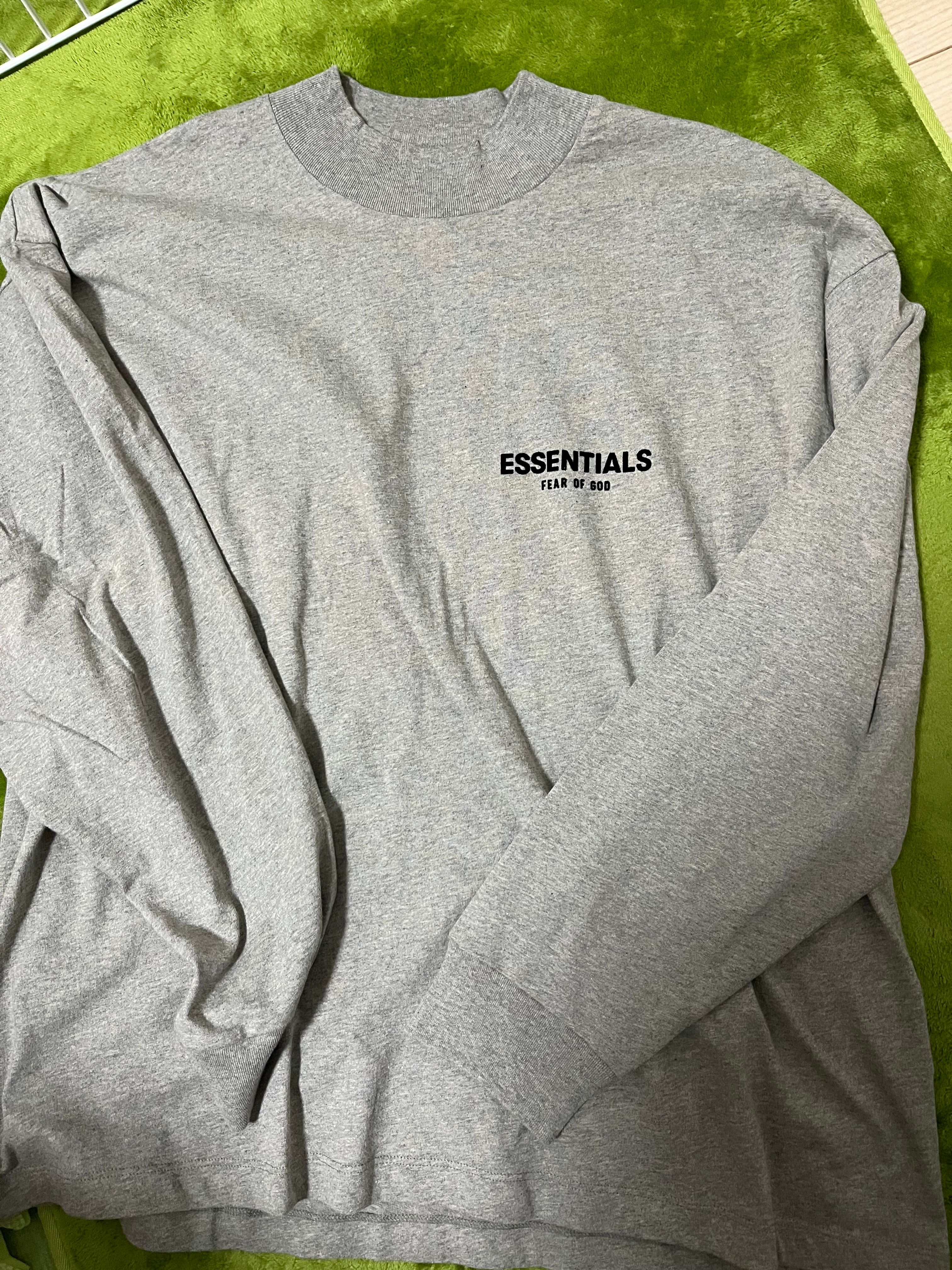 FEAR OF GOD ESSENTIALS BLACK ESS LOGO LS TEE "Light Oatmeal"