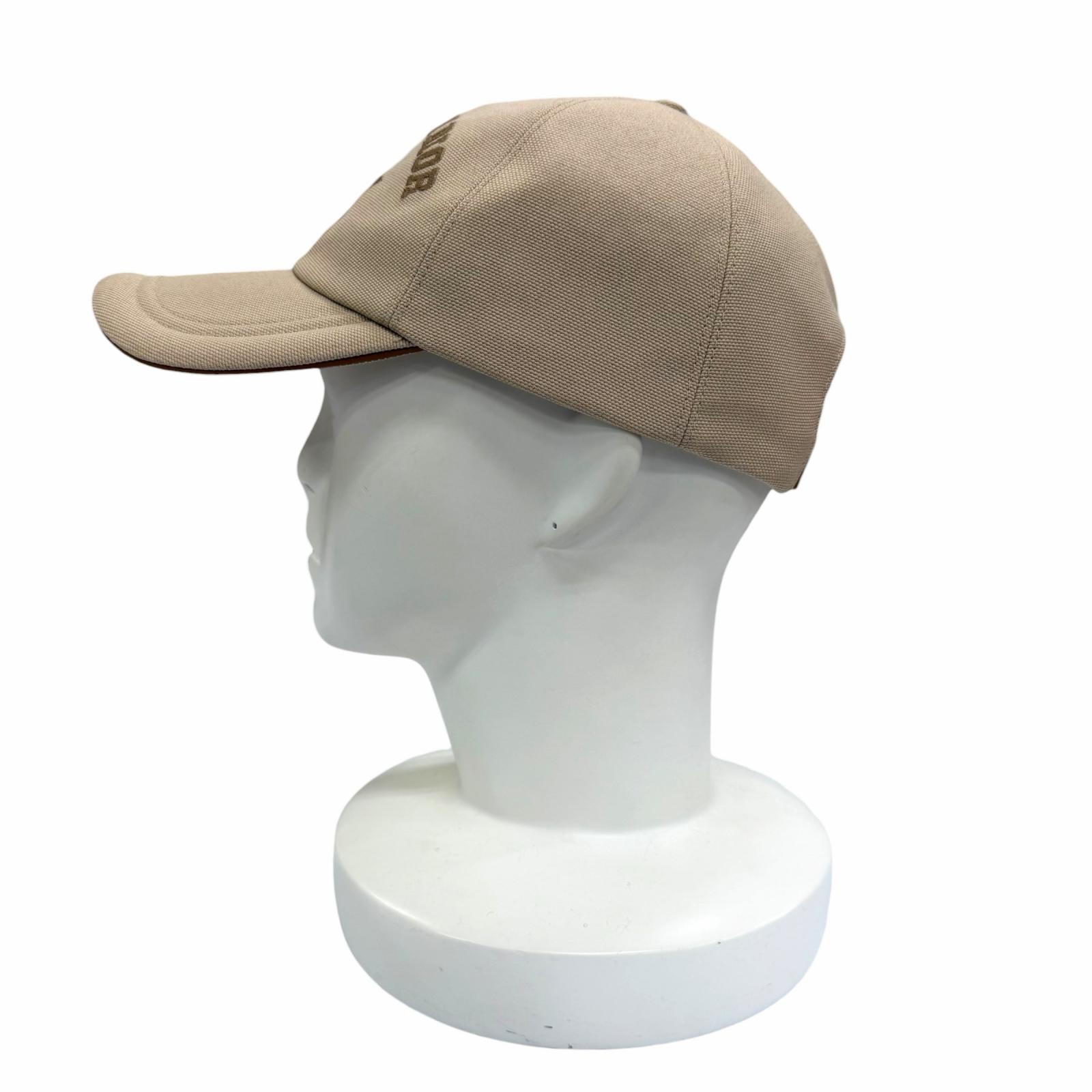 A (未使用に近い)】極美品 クリスチャンディオール キャップ 57