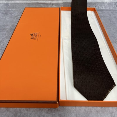 【HERMES】エルメス 箱付き ファソネH Hロゴ H柄 総柄 ネクタイ ダークブラウン シルク100% フランス製 メンズ ビジネス フォーマル 紳士