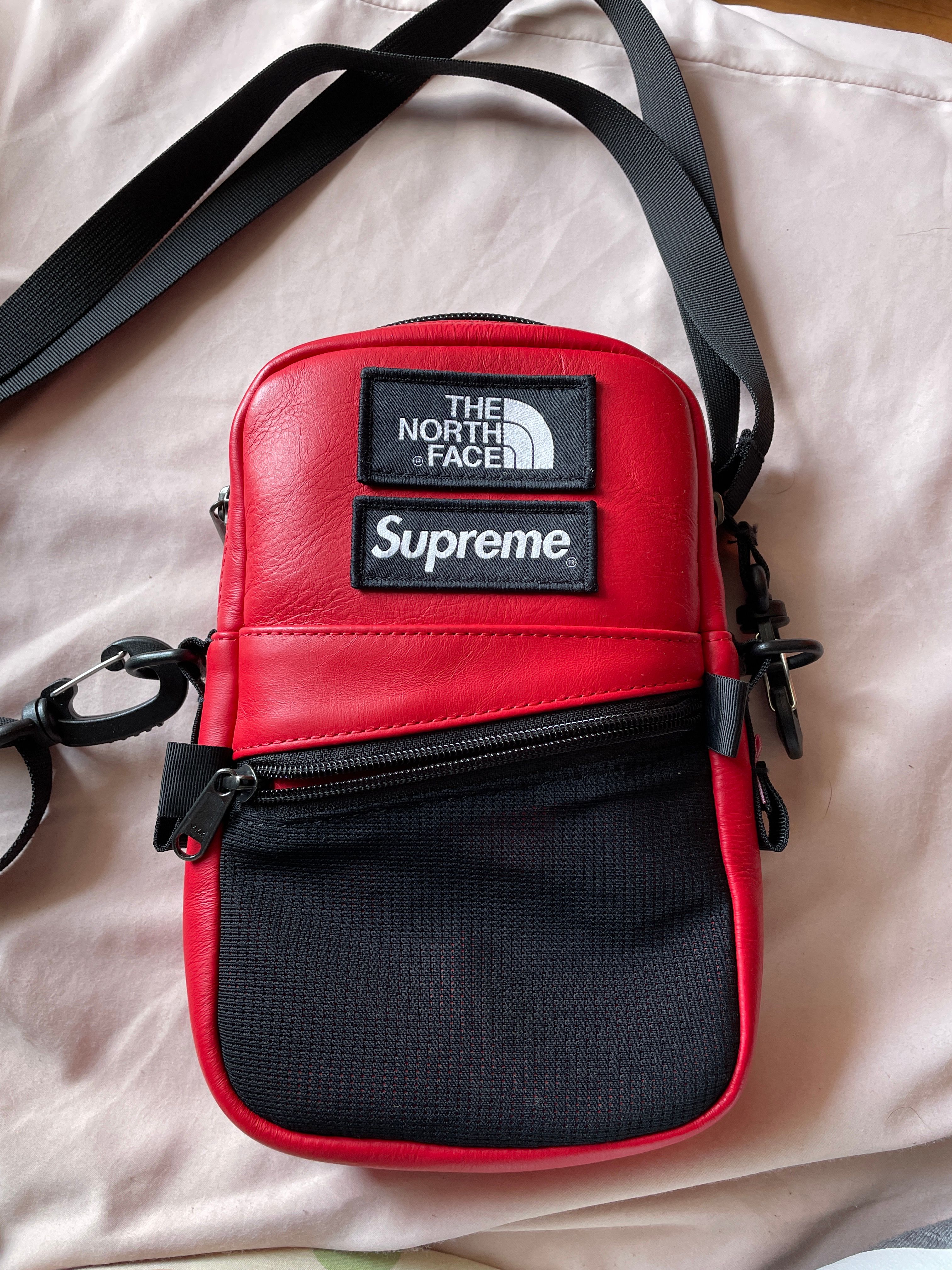 Supreme x The North Face Leather Shoulder Bag "Red"