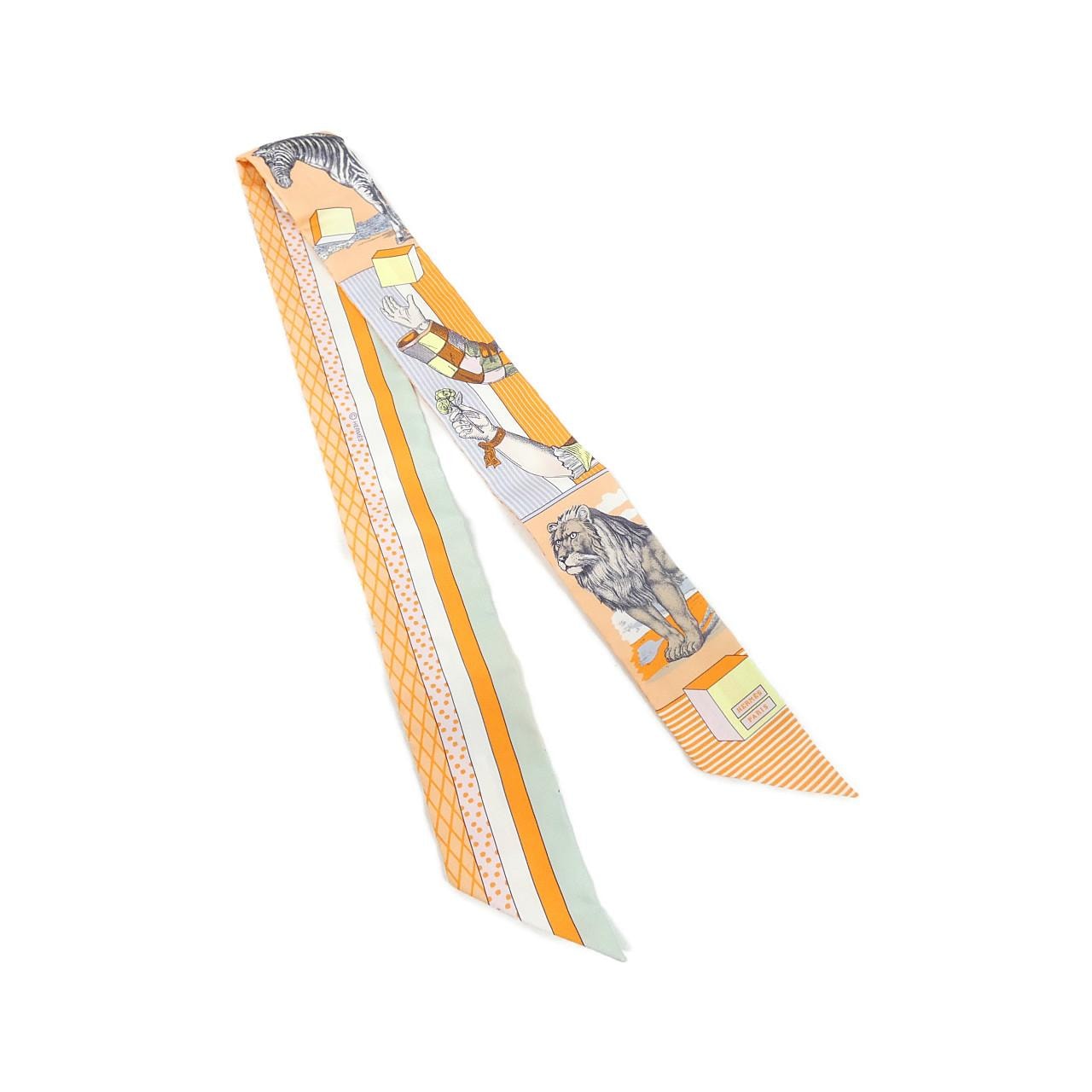 【未使用品】エルメス GRAND THEATRE NOUVEAU ツイリー 063761S スカーフ