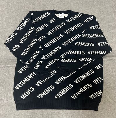 VETEMENTS MONOGRAM KNITTED SWEATER "BLACK/WHITE"