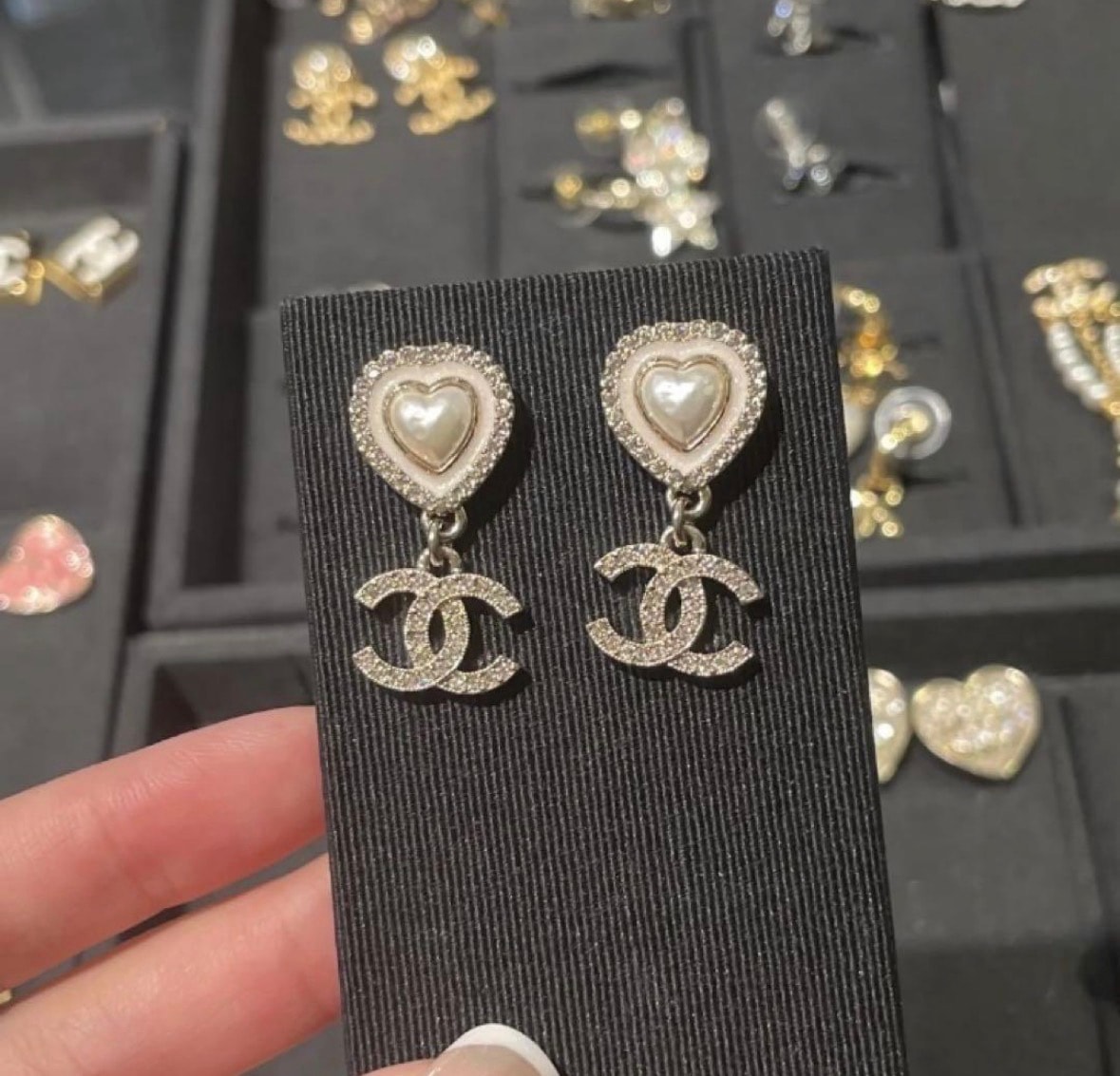 新品CHANELピアス ハート