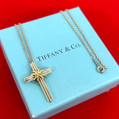TIFFANY&Co. ティファニー シグネチャー クロス ネックレス シルバー925 K18イエローゴールド ネックレス シルバー
32992