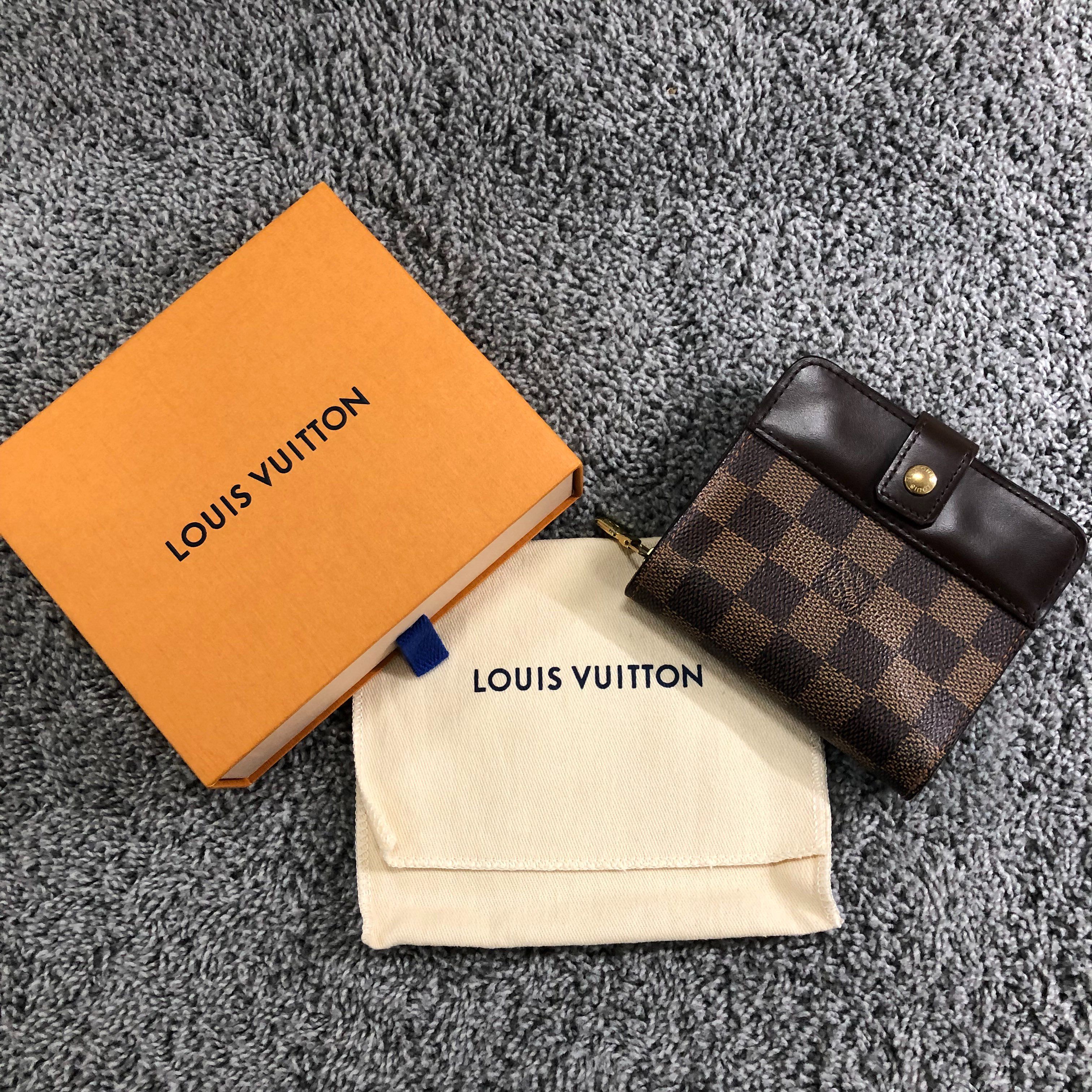 Louis Vuitton Damier Compact Zip