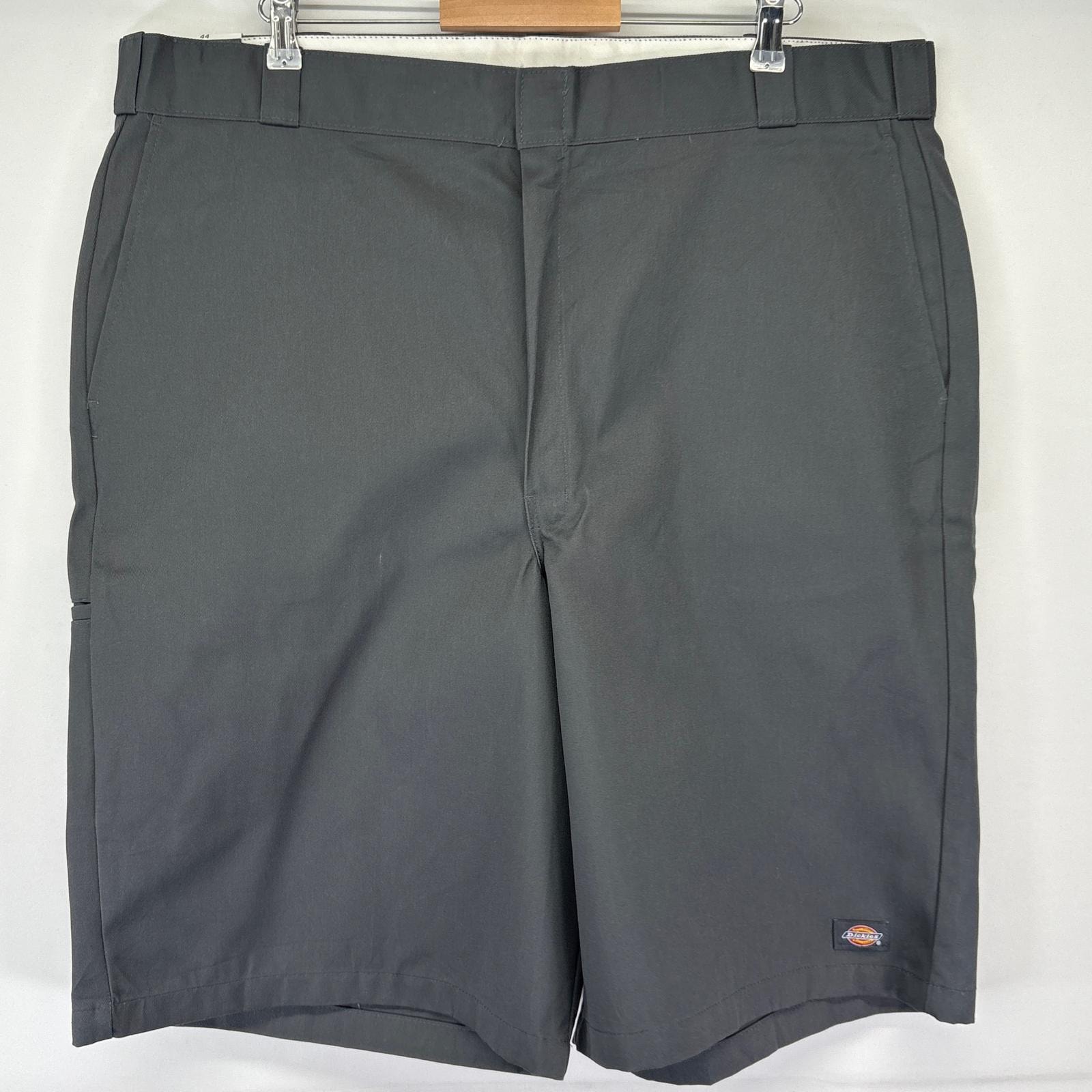 古着 美品 ディッキーズ Dickies ショートパンツ タグ付き デッドストック ワーク 大きいサイズ ハーフ 半ズボン 短パン w44  グレー系 メンズ